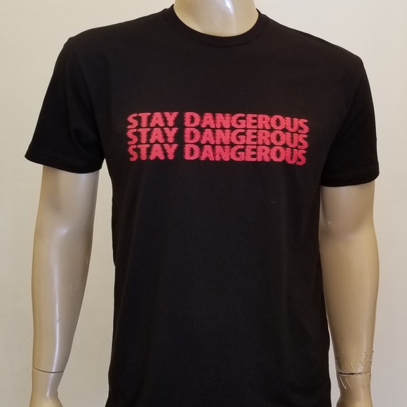 Men YG Stay Dangerous T-Shirt - Picture 1 of 3